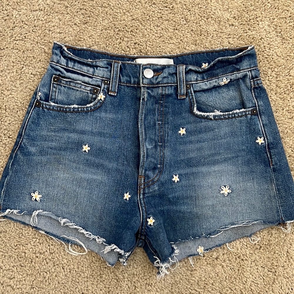 Reformation daisy shorts